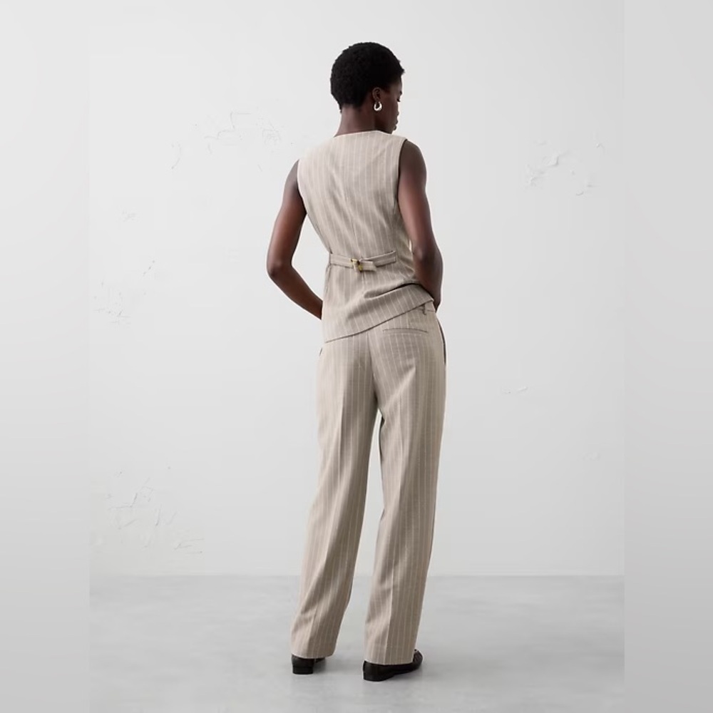 NWT! Banana Republic Tan Straight High-Rise Pinstripe Trouser - Size 4 - Picture 2 of 4